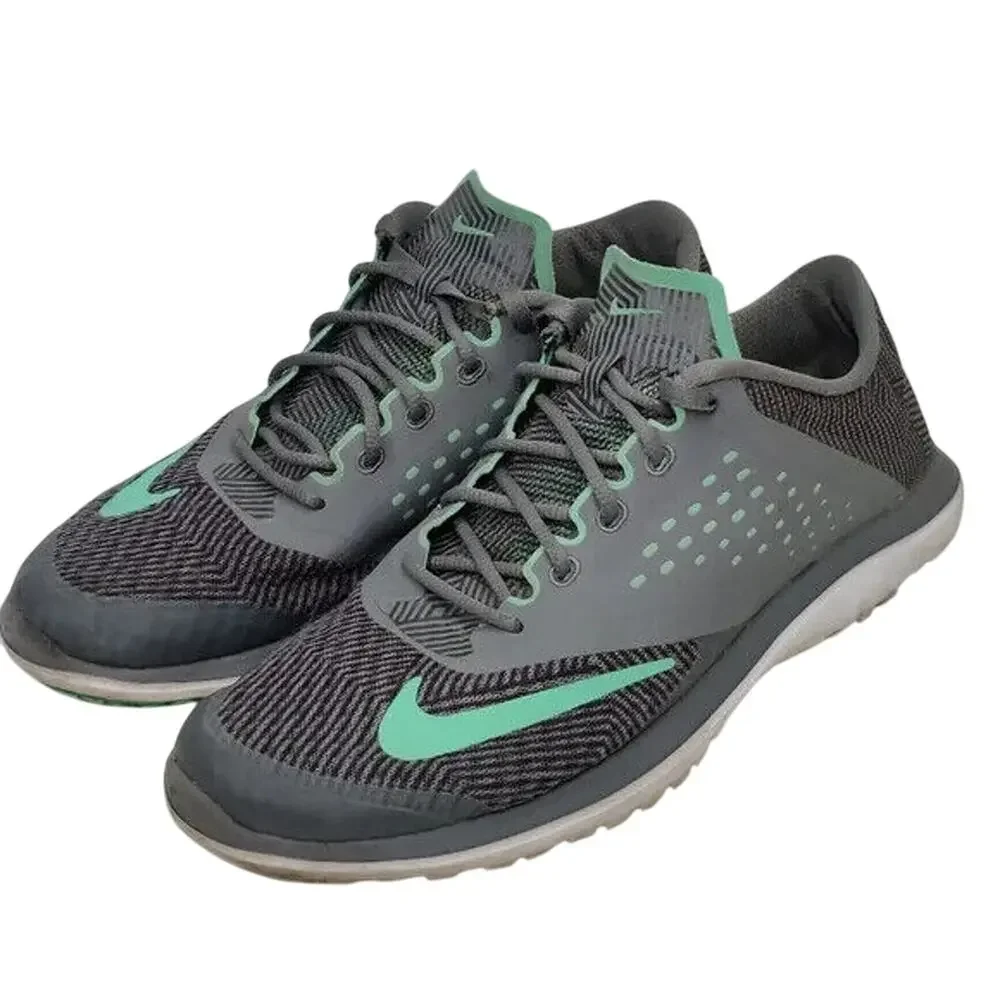 Nike gray lace up sneakers sz 8
